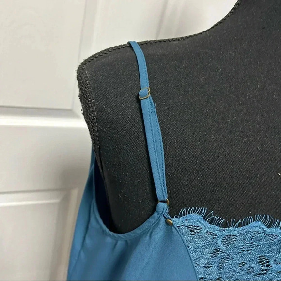 Monk  & Lou Camisole - Picture 4 of 5